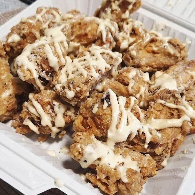 Fresh chicken wings at Wing Crafters London, Ontario on Highbury Ave